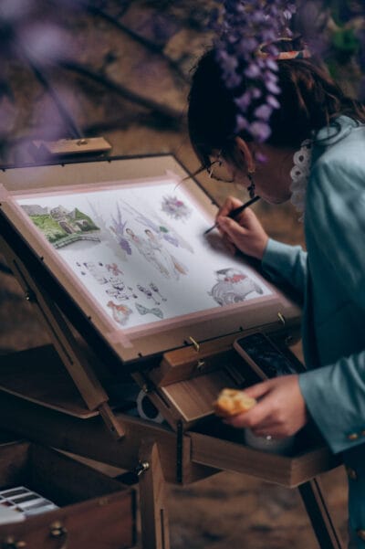 2025-05-06 - Hameau de Barboron - shooting inspi - Ana-lle Pelletier (596) "Léontine" - Aquarelle personnalisée A3 – Souvenir illustré
